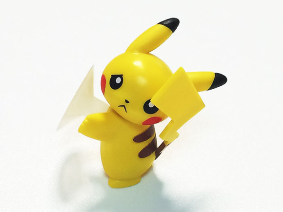 デスク周りおたすけピカチュウ「スマートフォンスタンド」