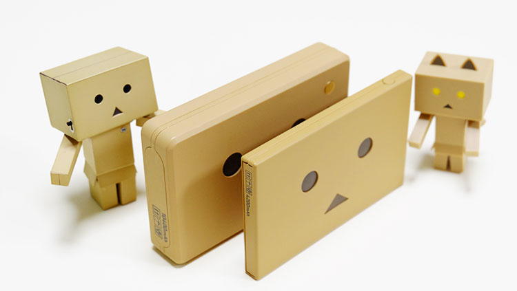 コンパクトで大容量のモバイルバッテリー!新旧ダンボーバッテリー比較