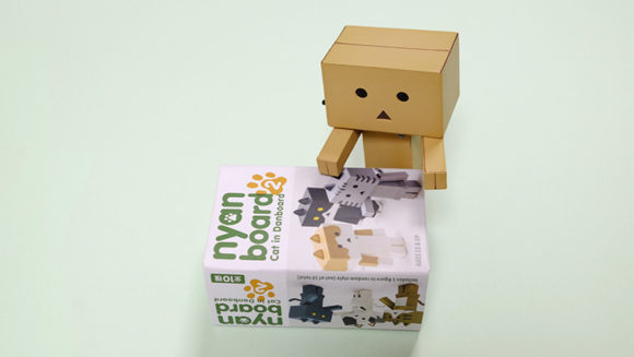 ネコ耳とシッポがついた「にゃんぼー」フィギュアを買ったよ!