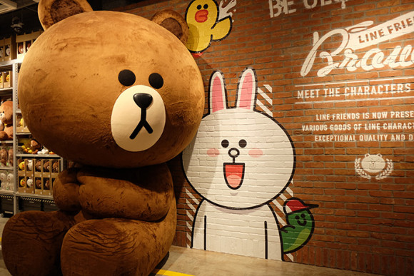 LINE STORE仙台店巨大ブラウン
