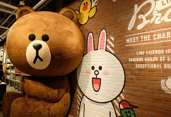 LINE STORE仙台店巨大ブラウン