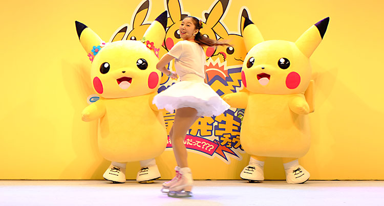 クイーンズスクエア横浜「スマイル!スマイル!スマイル!」ローラースケート