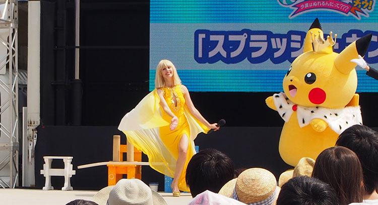 赤レンガ倉庫「スプラッシュ・キングダム」 王様とディーバ