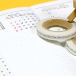 icco nicoの「貼暦(ハルコヨミ)」縦組。数字と曜日の漢字の2本セットのマスキングテープを使ってみた